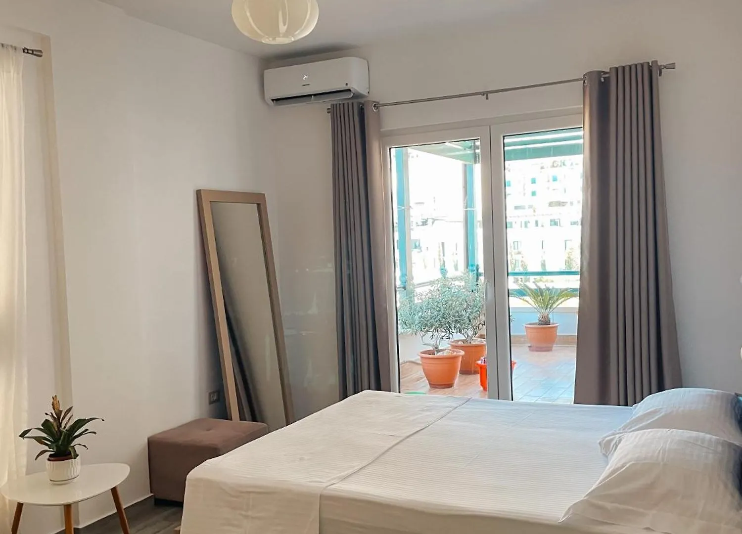 Aqua Holiday Apartments Vlore 0*,